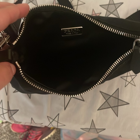 PRADA ❤️ EUC nylon bag - Picture 7 of 9